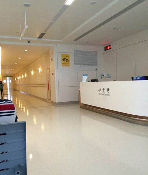采用格林雅防火板装修的香港大学深圳医院护士站